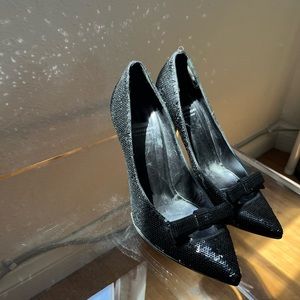 Moschino C&C 4” 38 Sequin Pointed Party Pump 🍾🥂